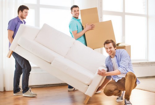Moving service support for homes in Kensal Green
