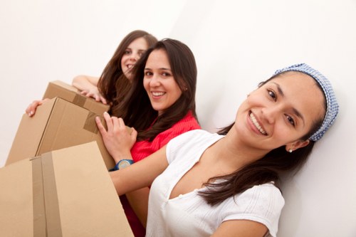 Practical moving support for homes in Kensal Green