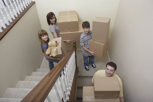 Vehicle support for residential removals and collections in Kensal Green